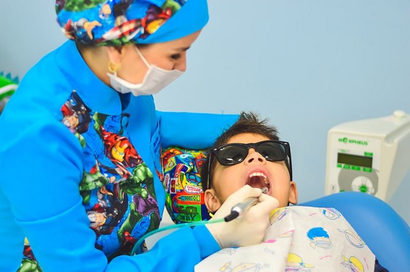 Pierwsza wizyta u dentysty dla dzieci w Warszawie