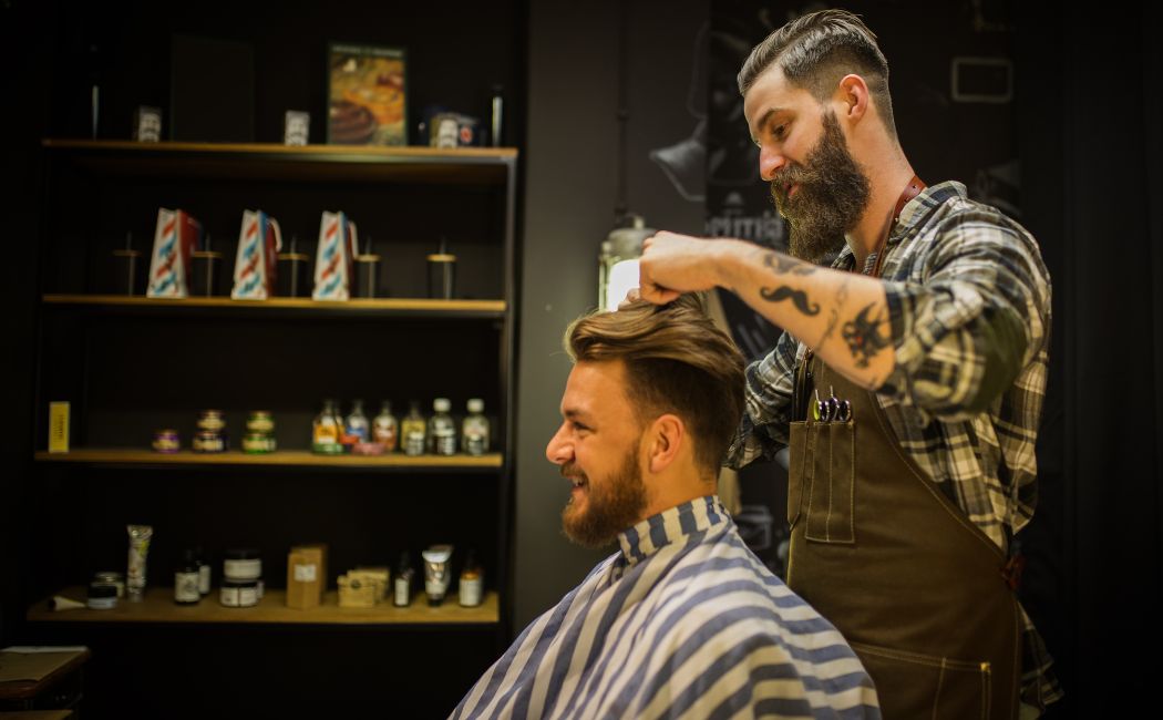 Wegańskie produkty fryzjerskie - dlaczego cieszą się one coraz większą popularnością?