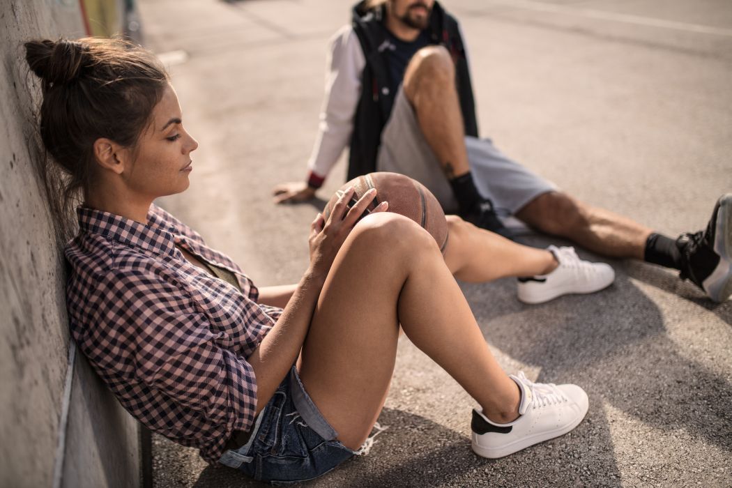 Jakie ubrania wybierać w stylu streetwear?