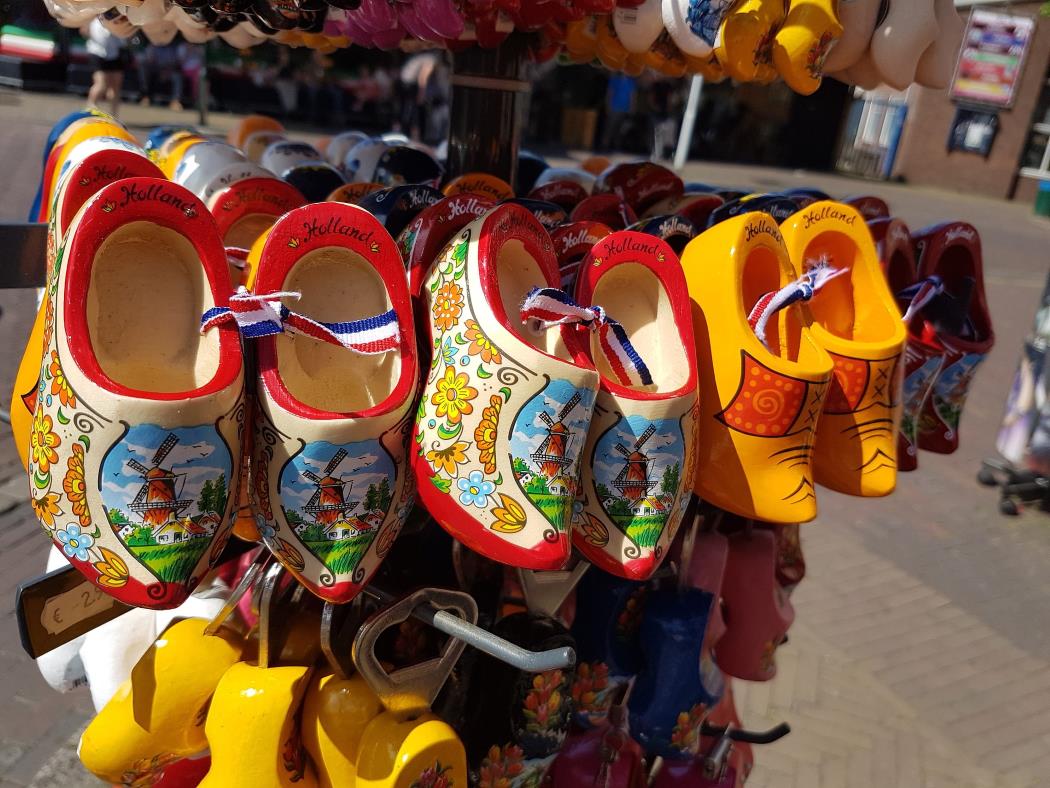 Drewniaki damskie obuwie na każdą okazję