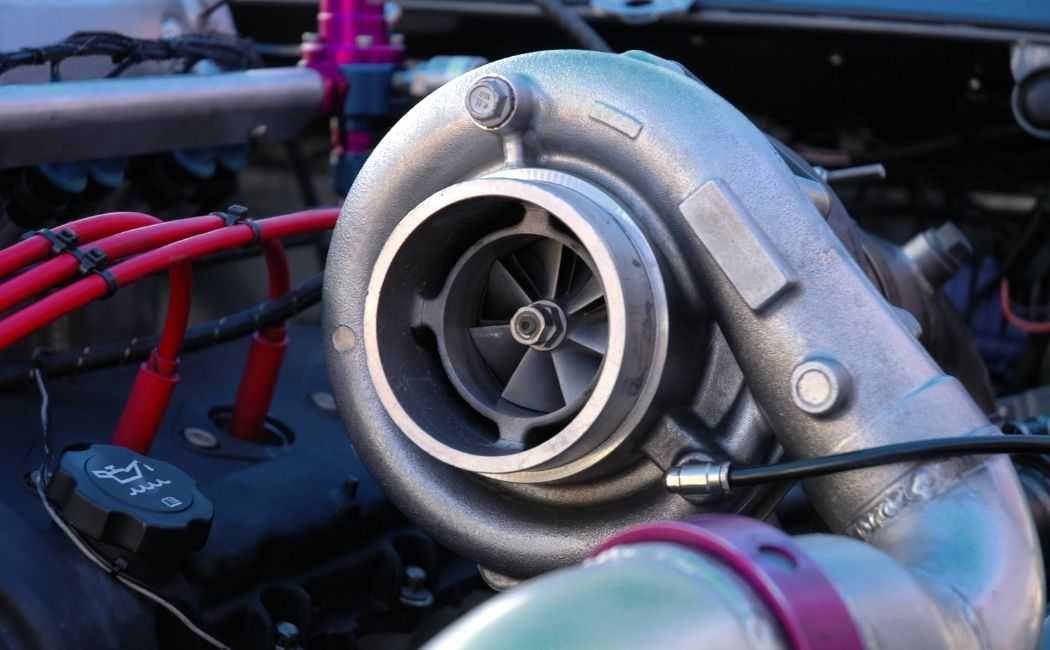 Turbosprężarki: jak naprawdę działają i jakie nowe funkcje zobaczysz w nadchodzącej generacji