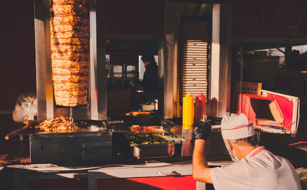 Jak wybrać odpowiednią hurtownię kebabów dla swojej restauracji