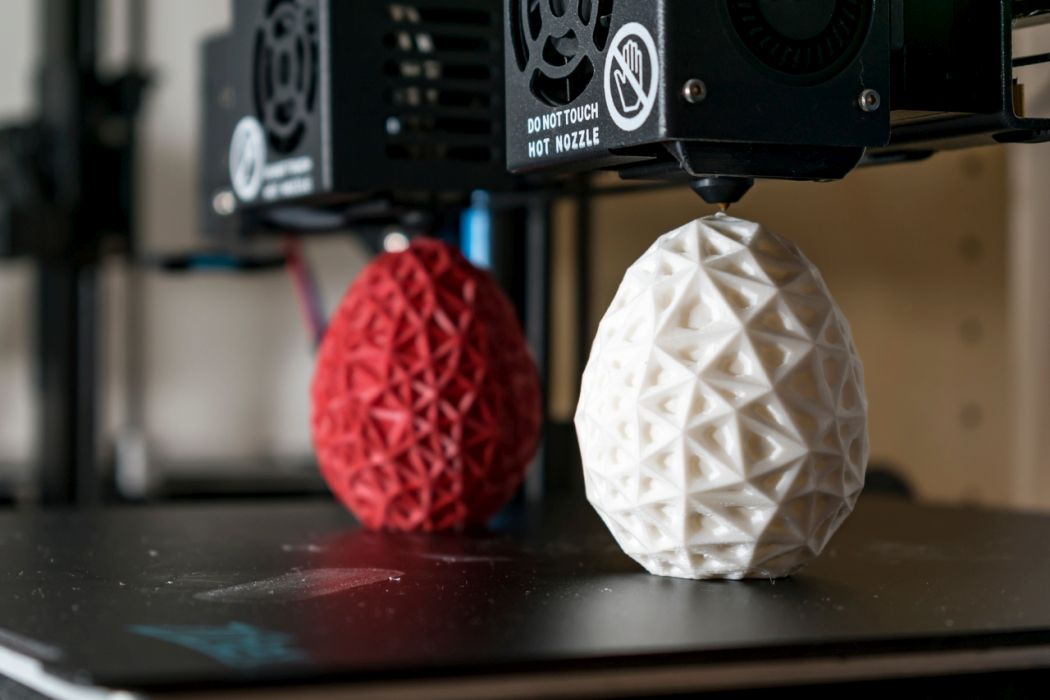 Jakie są najnowsze trendy w dziedzinie druku 3D i jakie możliwości oferuje on dla przemysłu i innowacji technologicznych?