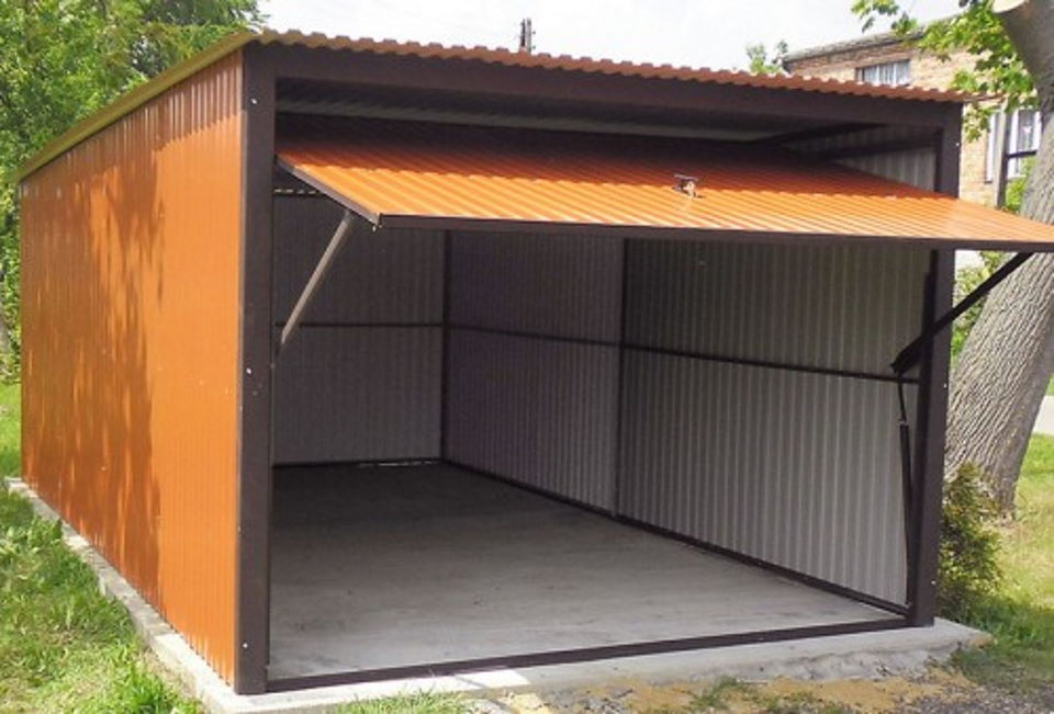 Jak zamontować garaż blaszany?