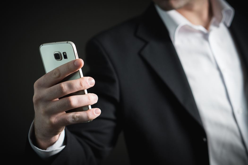 Aplikacja mobilna  zamknij z nią swój dom