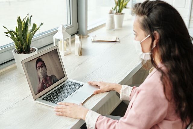 Czym jest live streaming video i jak z niego korzystać w marketingu?