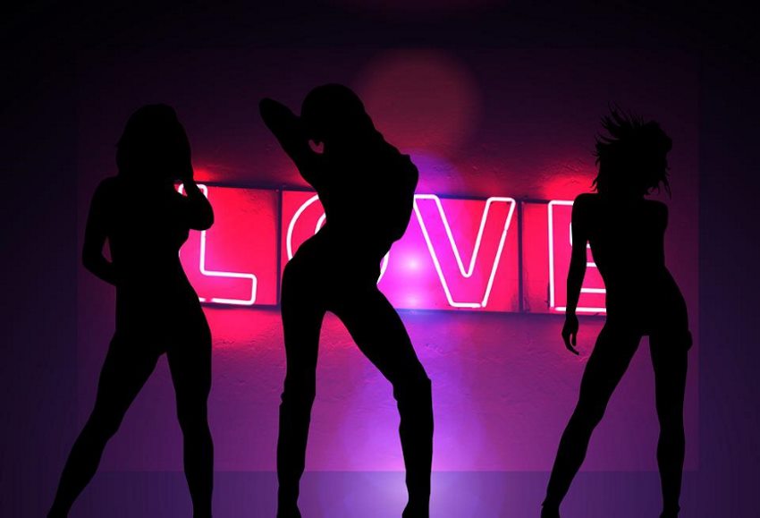Strip club Warszawa nocna rozrywka w Warszawie
