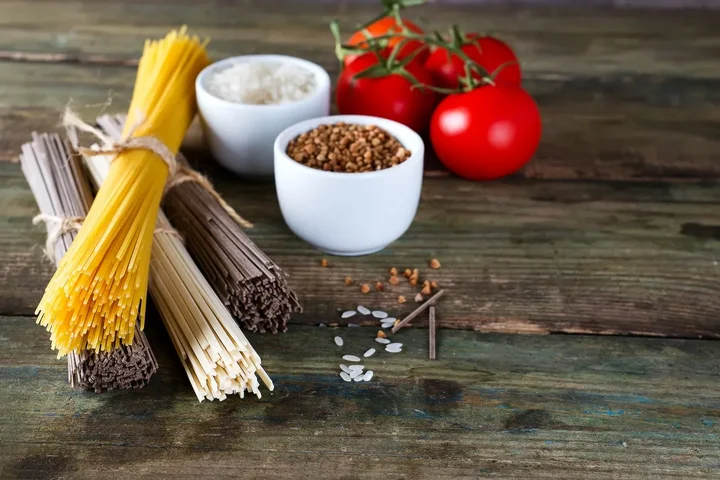 5 mitów o węglowodanach, które niszczą Twoją dietę - obalamy mity