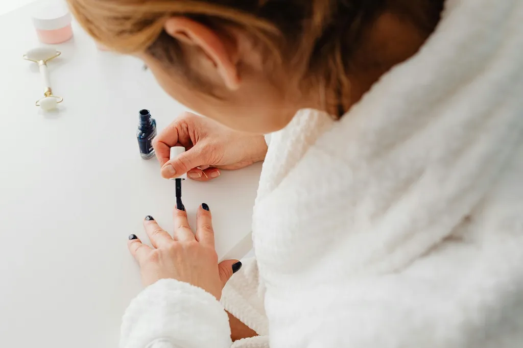 Manicure hybrydowy idealny wybór na każdą okazję