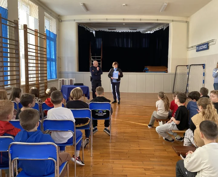 Obraz do artykułu: Policja przypomina zasady na ferie - spotkania edukacyjne w powiecie chrzanowskim
