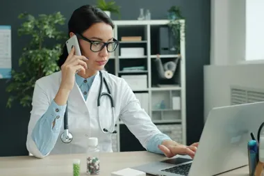 Konsultacja online z lekarzem – jak się przygotować i czego można się spodziewać?
