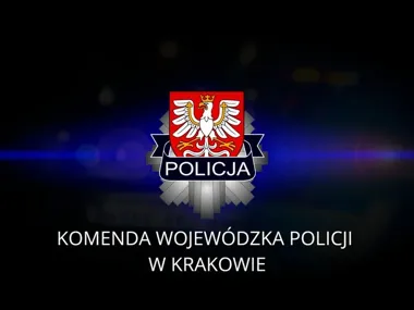 Obraz do artykułu: Zwłoki 73-latki w domu pod Chrzanowem. Policja szuka jej syna, w akcji śmigłowiec i psy tropiące