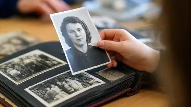 Dzieci i seniorzy tworzą kapsułę czasu dla historii Kwaczały