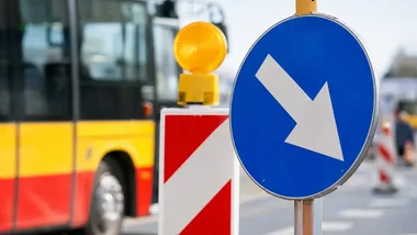 Zamknięcie dróg zmieni trasę linii 15. Pojedzie też komunikacja zastępcza