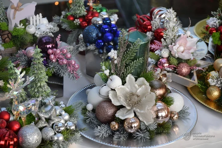 Świąteczny kiermasz w bibliotece w Chrzanowie - rękodzieło, warsztaty i Mikołaj