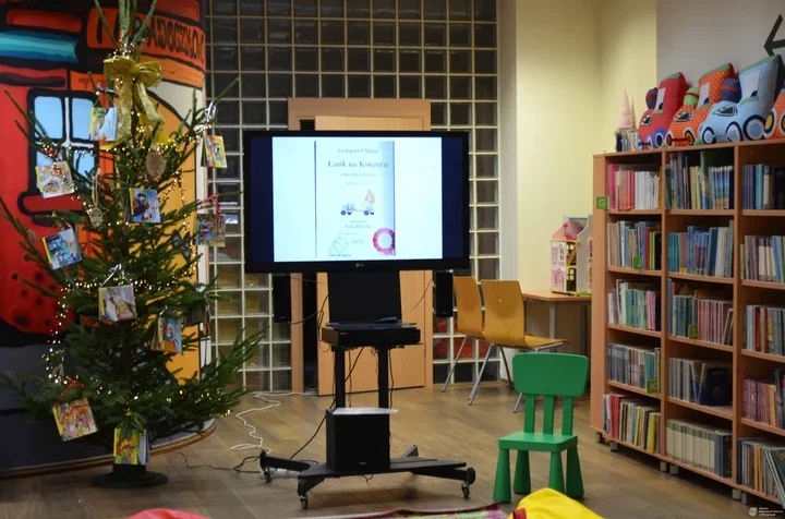 Małe rakiety i wielkie szczęścia - Czytające Brzdące w bibliotece