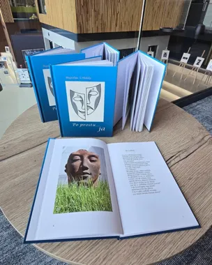 „Po prostu... ja” - w Trzebini biblioteka sięga po tomik od lokalnego poety