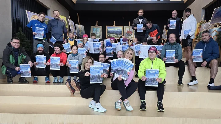 Nowy numer "Z serca Trzebini" - aplikacja, plany miasta i biegaczka