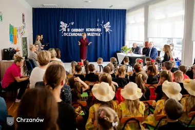 Przedszkolaki zaprezentowały się podczas konkursu Oczarowani Muzyką
