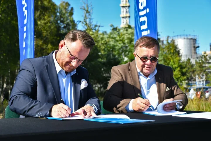 150 bezpłatnych miejsc przy dworcu. Trzebinia stawia na automatyczne parkowanie