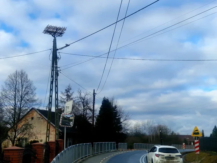 Energetycy usunęli bocianie gniazdo – w czwartek dla ptaków zamontują specjalny kosz
