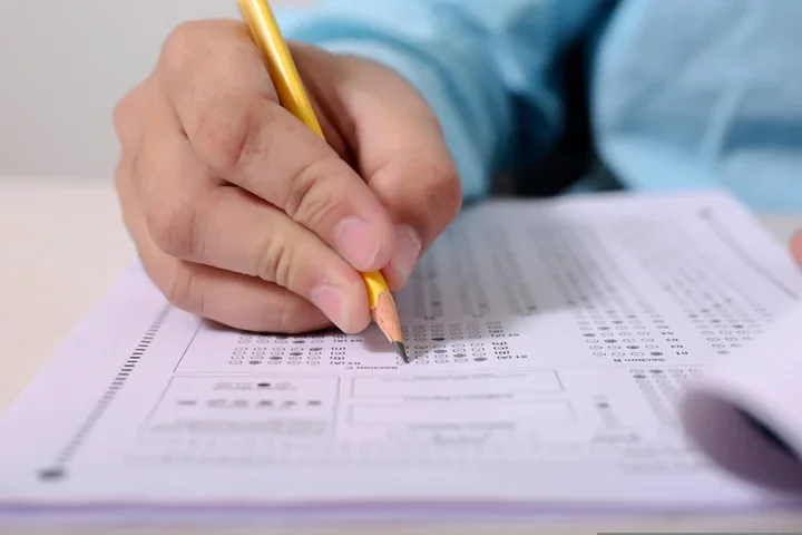 Egzamin ósmoklasisty w gminie Trzebinia. Matematyka wciąż odstaje