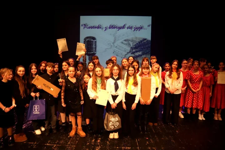 Piosenki, z których się żyje - młode głosy na scenie Sokoła