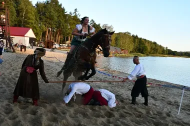 Druga Juromania nad Chechłem połączyła skały, konie i dawne zwyczaje