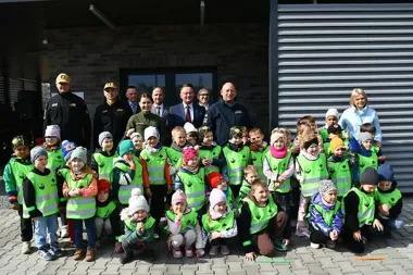 Trzebinia stawia na bezpieczeństwo – nowy sprzęt trafił do służb