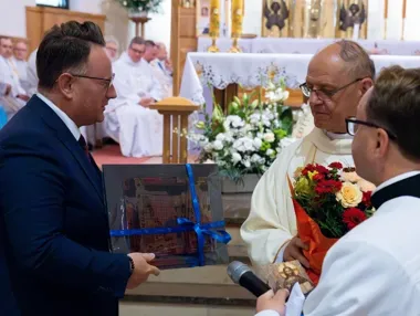 Jubileusz w Sierszy połączył wspomnienia, wdzięczność i kościelny odpust