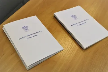 Siedmiu awansowanych i nowi policjanci - KPP Chrzanów wzmacnia szeregi