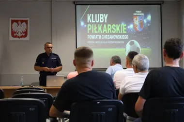 Mecze piłkarskie pod lupą policji. Kluby z powiatu chrzanowskiego szkolone