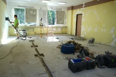 Osiem nowych pracowni w szkołach powiatu. Nauka bliżej zawodowej rzeczywistości