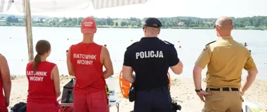 Strażacy i policjanci ruszyli nad wodę - sprawdzili kąpieliska w powiecie chrzanowskim