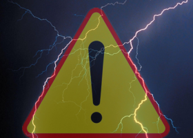 PCZK: Ostrzeżenie meteorologiczne o burzach z gradem i silnym wietrze