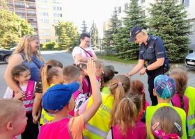 Policja: Przedszkolaki z wizytą w chrzanowskiej komendzie Policji